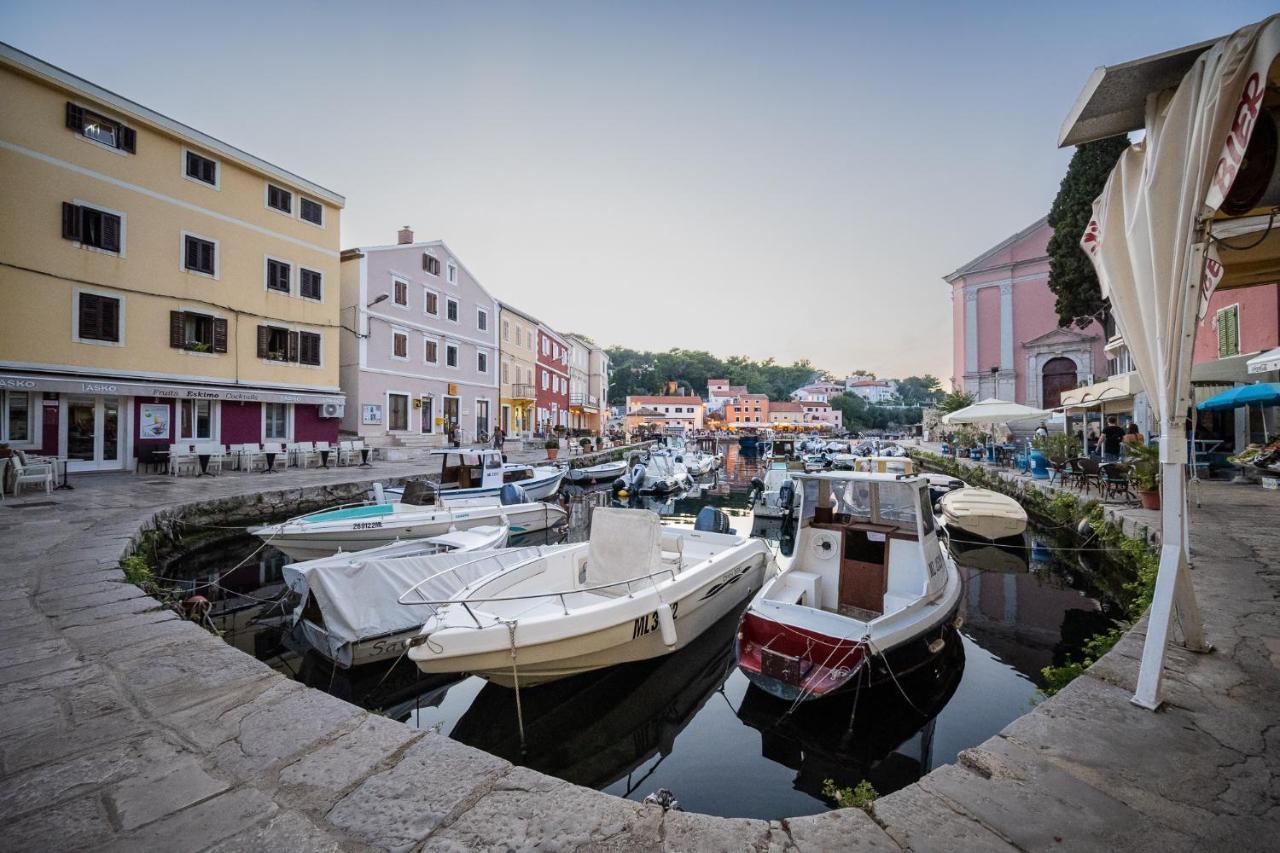 Apartment Carmen Veli Lošinj Εξωτερικό φωτογραφία