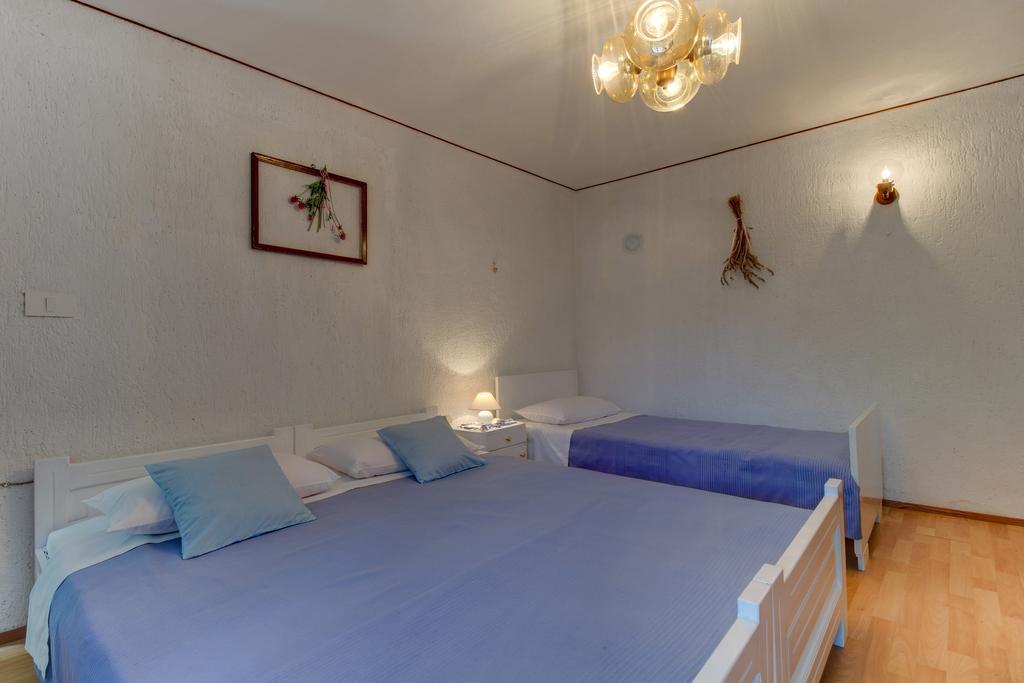 Apartment Carmen Veli Lošinj Εξωτερικό φωτογραφία
