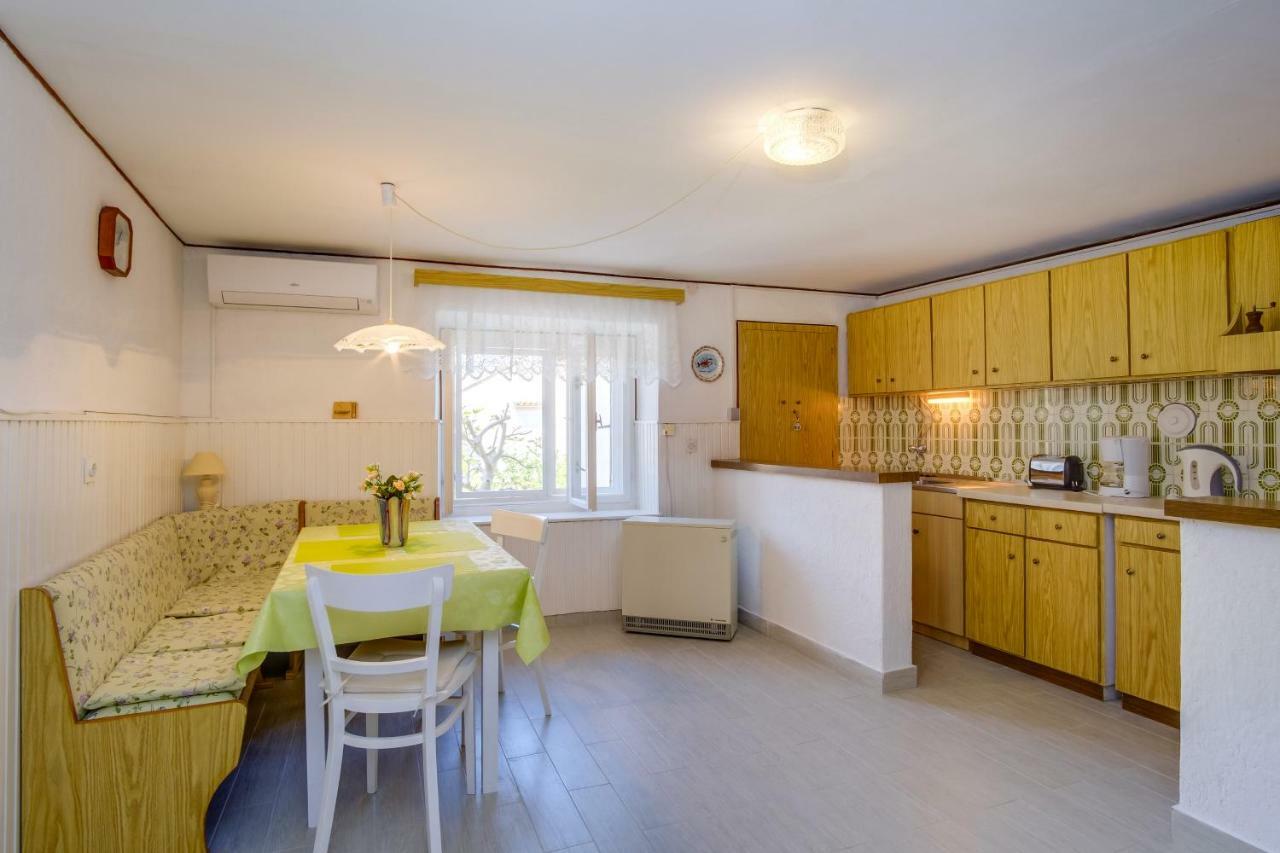 Apartment Carmen Veli Lošinj Εξωτερικό φωτογραφία